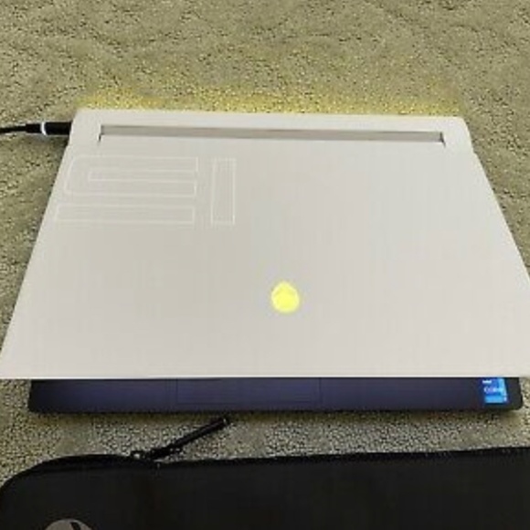 Alienware X15 R2 3080Ti - Picture 10 of 11